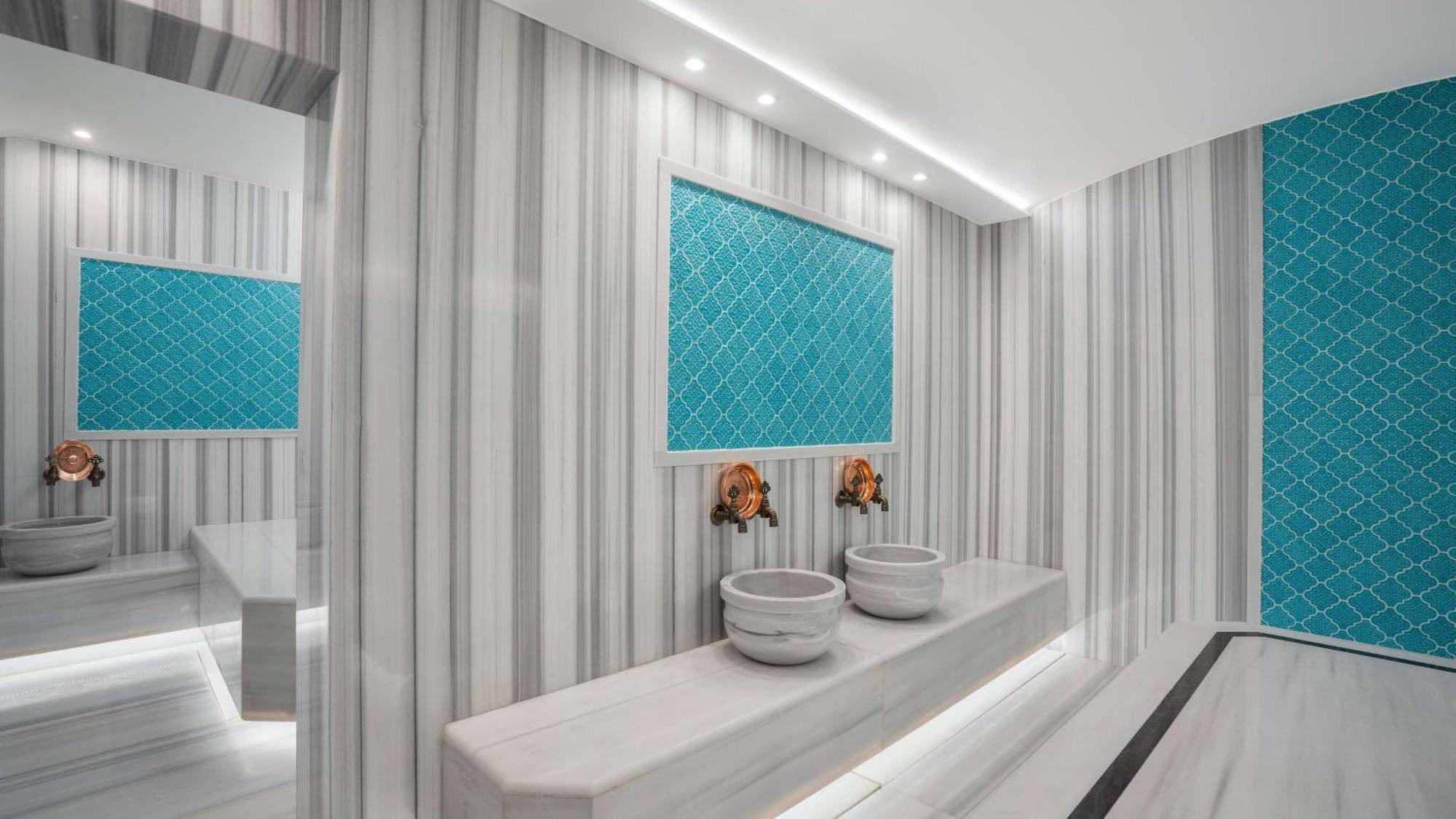 Radisson Hotel Istanbul Merter Екстериор снимка