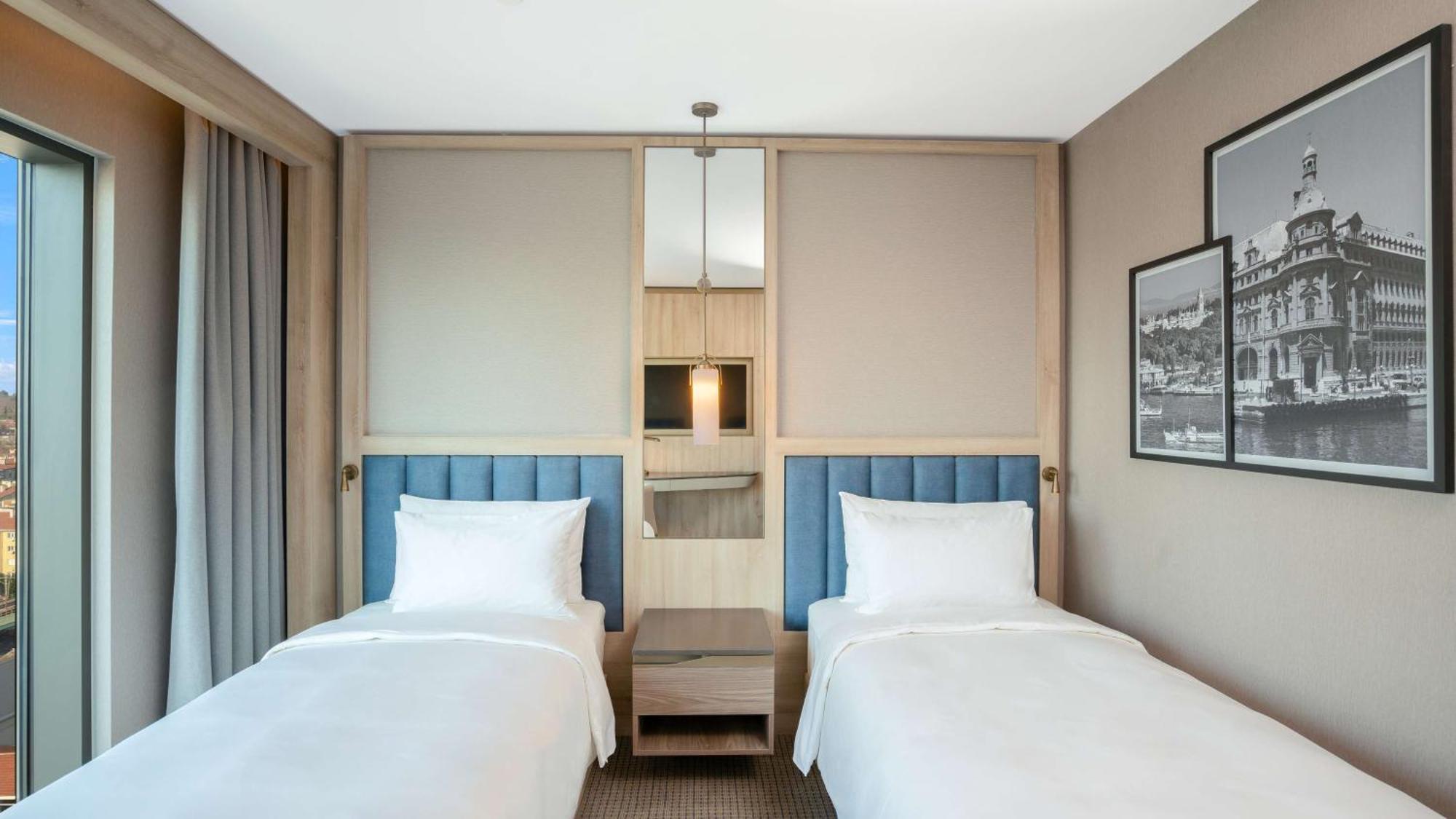 Radisson Hotel Istanbul Merter Екстериор снимка