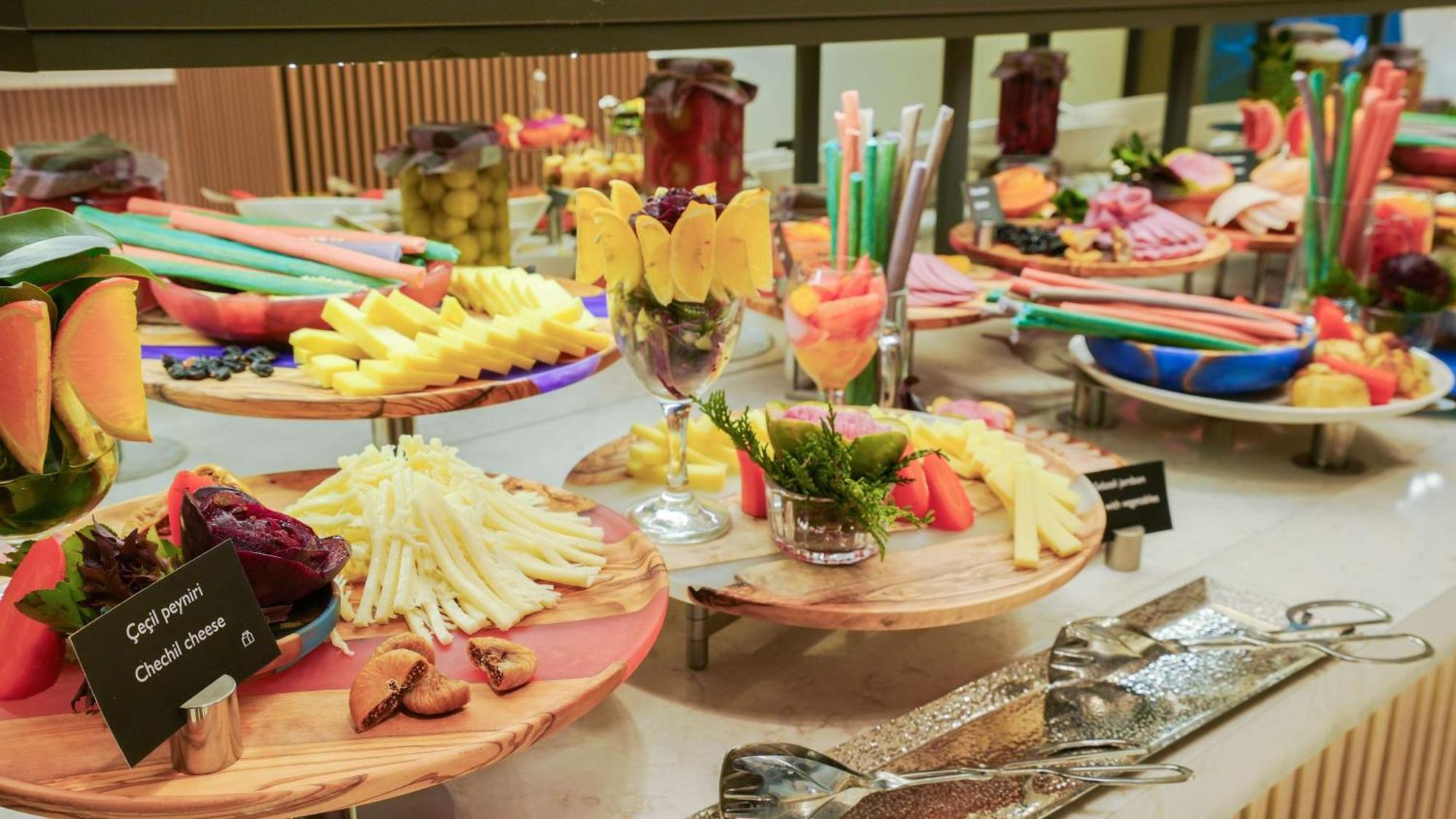 Radisson Hotel Istanbul Merter Екстериор снимка